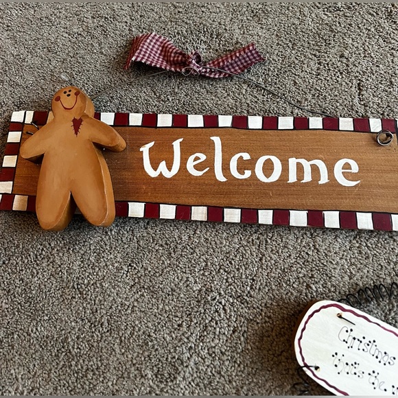 Holiday/Christmas Wooden Gingerbread Wall Decor - Picture 3 of 6
